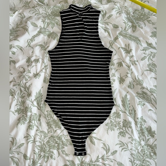 Striped mockneck bodysuit - Picture 3 of 5